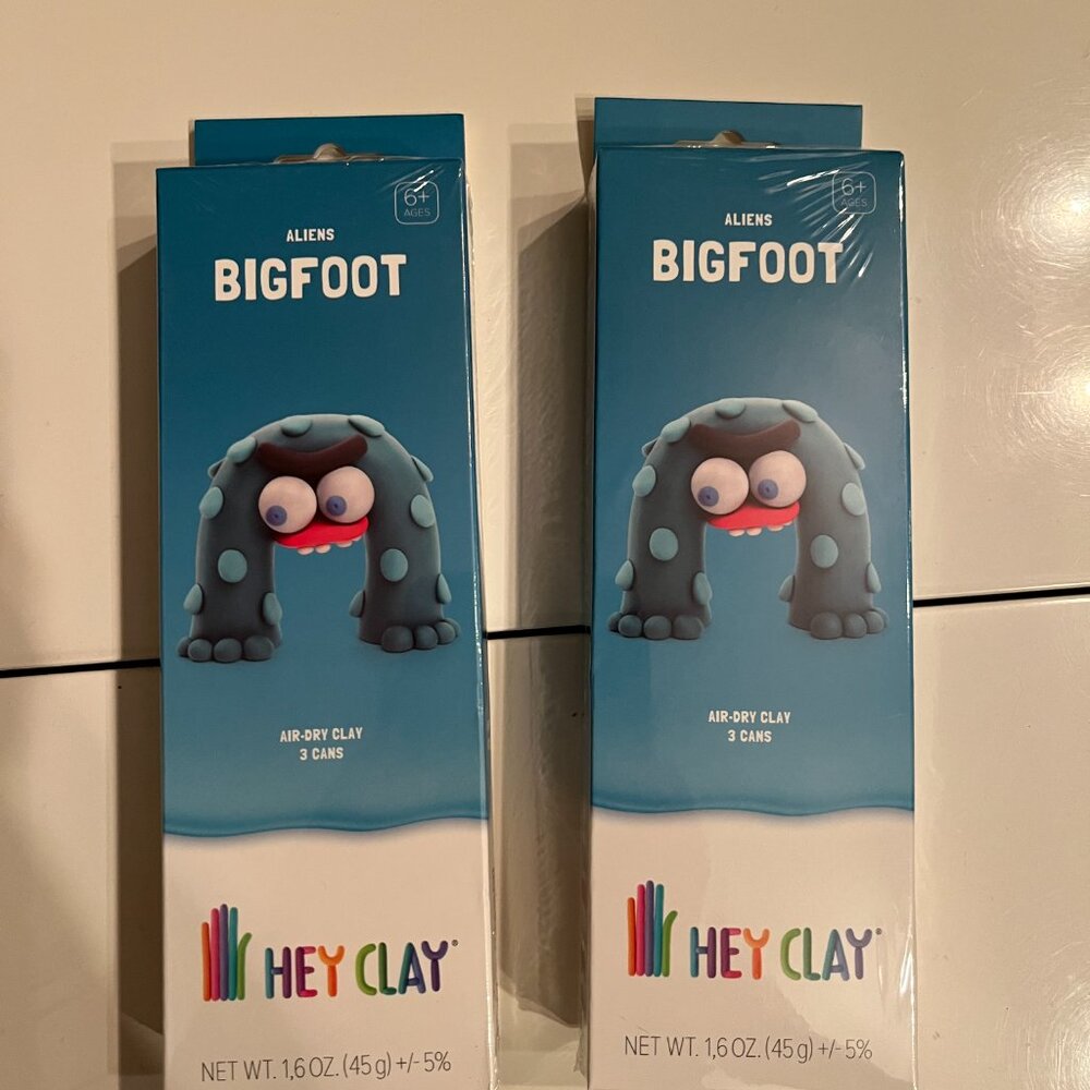 Hey Clay Aliens Big Foot Air Dry Modeling Clay (Set of 2) NEW